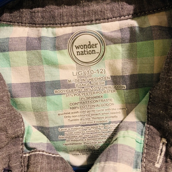 Button down - Picture 3 of 3